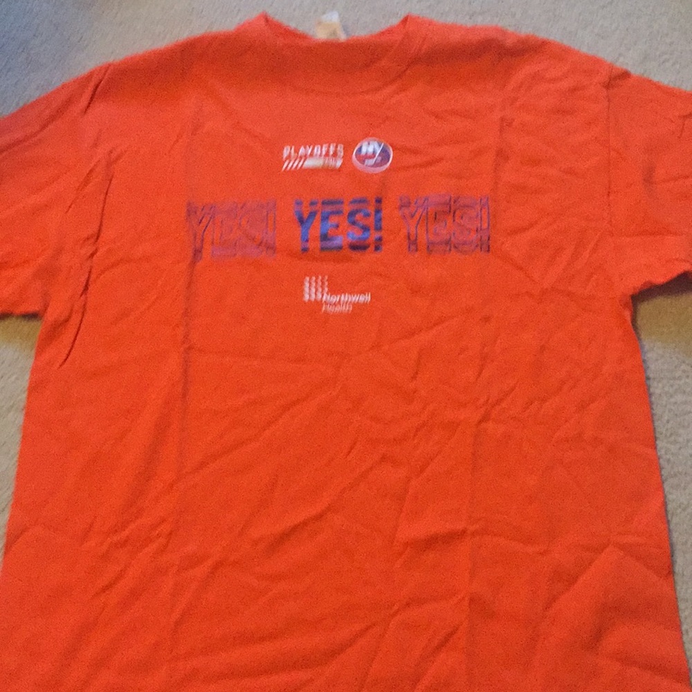 New York islanders T-shirt.